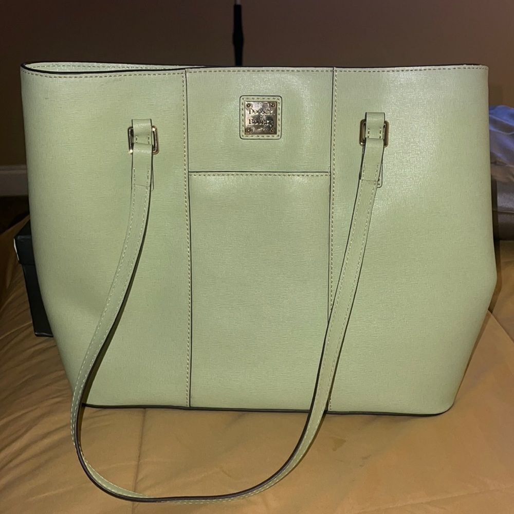 Dooney and Bourke tote